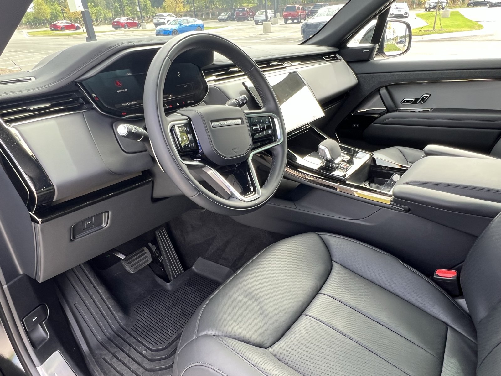 Used 2025 Land Rover Range Rover Sport SE AWD/4WD image 16