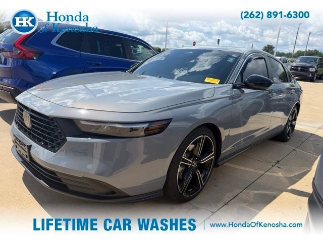 Used 2025 Honda Accord Sport image 1