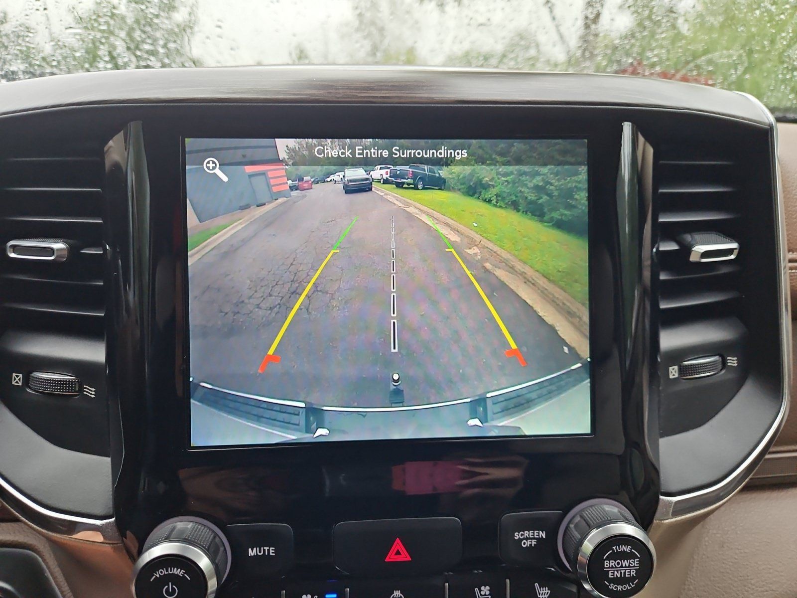 Used 2019 RAM 1500 Laramie RWD image 24