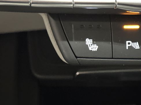 Used 2021 Cadillac XT4 Luxury image 36