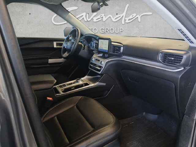 Used 2024 Ford Explorer XLT w/ Equipment Group 202A RWD image 25
