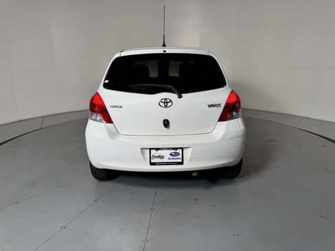 Used 2009 Toyota Yaris 4-Door Hatchback image 6