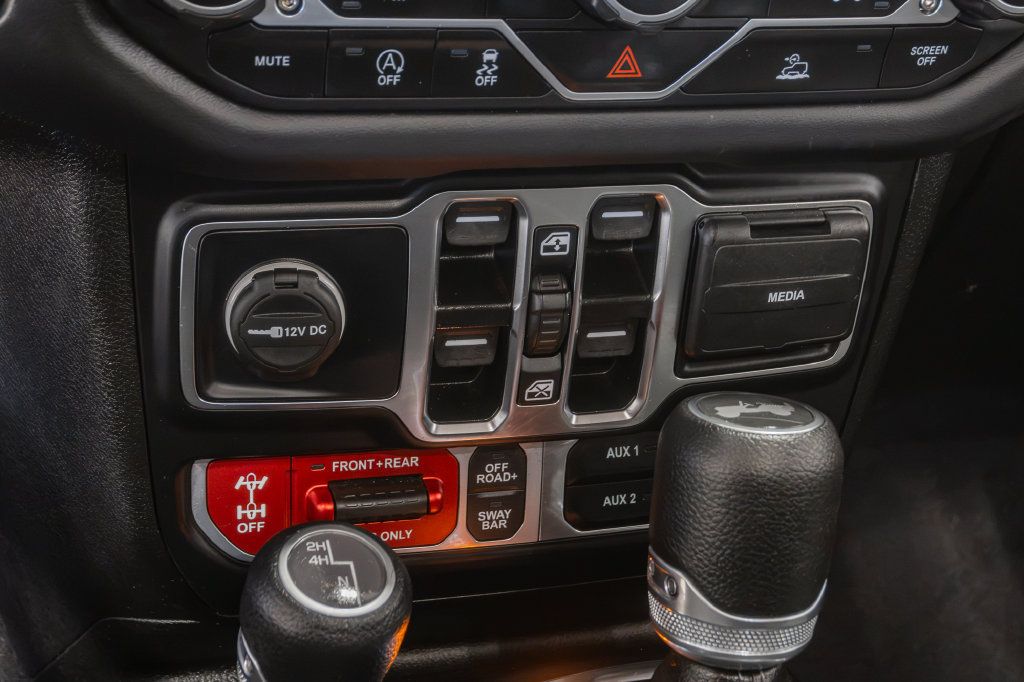 Used 2025 Jeep Wrangler Unlimited Rubicon AWD/4WD image 20