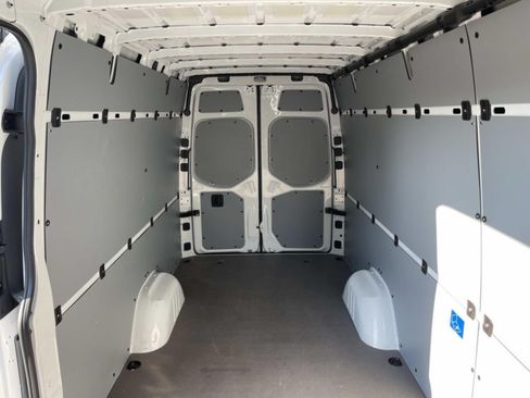 Used 2025 Mercedes-Benz Sprinter 2500 image 12