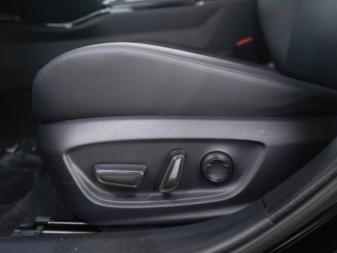 Used 2026 Toyota Prius Plug-In Hybrid image 20