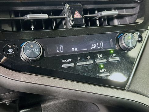 Used 2024 Toyota Camry SE FWD image 23