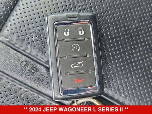 Used 2024 Jeep Wagoneer L Series II RWD image 34