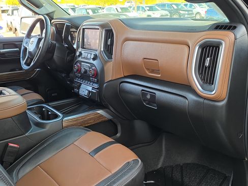 Used 2019 Chevrolet Silverado 1500 High Country w/ Technology Package image 36
