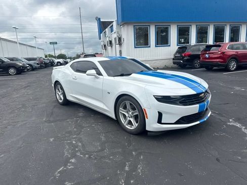 Used 2022 Chevrolet Camaro LT RWD image 5