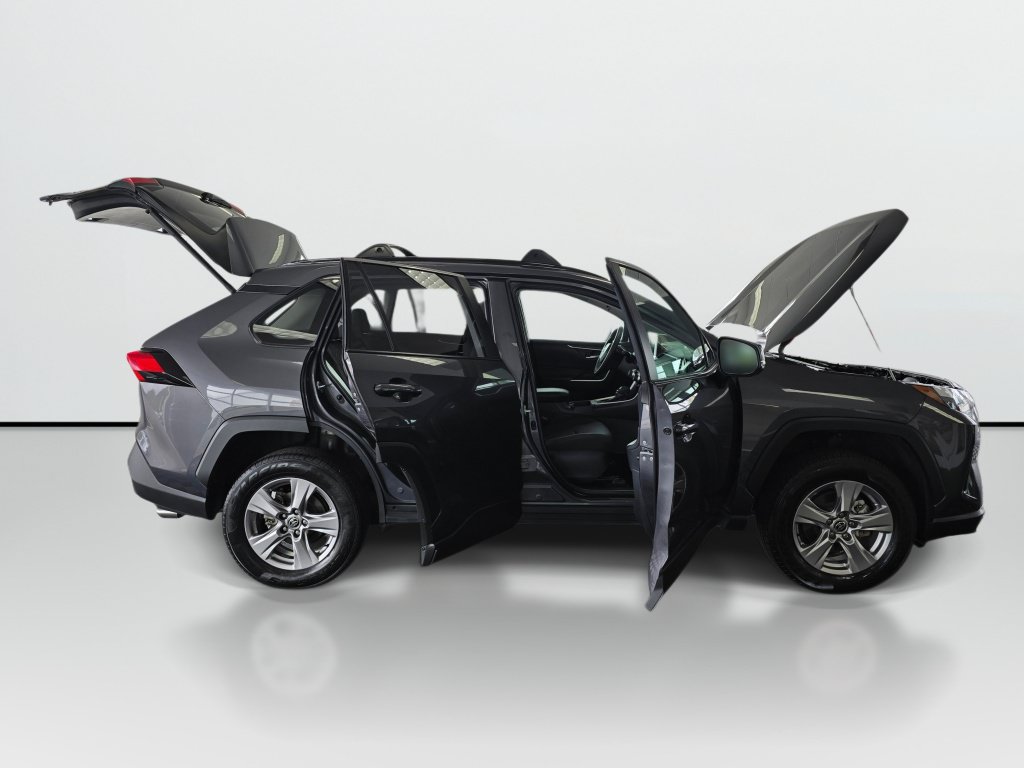 Used 2025 Toyota RAV4 XLE w/ Convenience Package AWD/4WD image 9