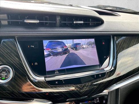Used 2022 Cadillac XT6 Premium Luxury image 23