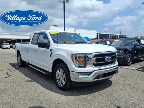 Used 2023 Ford F150 XLT w/ Equipment Group 302A High RWD image 4