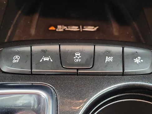 Used 2024 Chevrolet TrailBlazer RS w/ Convenience Package image 30