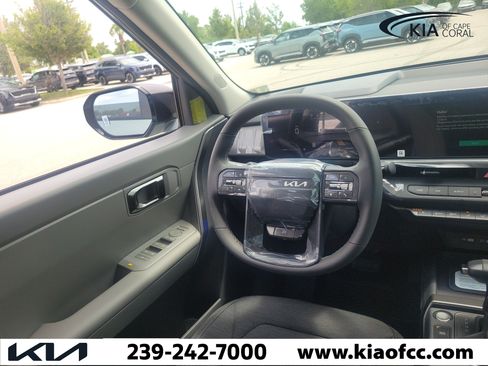 New 2027 Kia Seltos S FWD image 22
