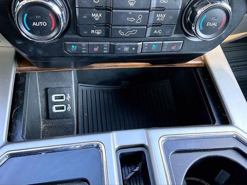 Used 2018 Ford F150 Lariat image 17