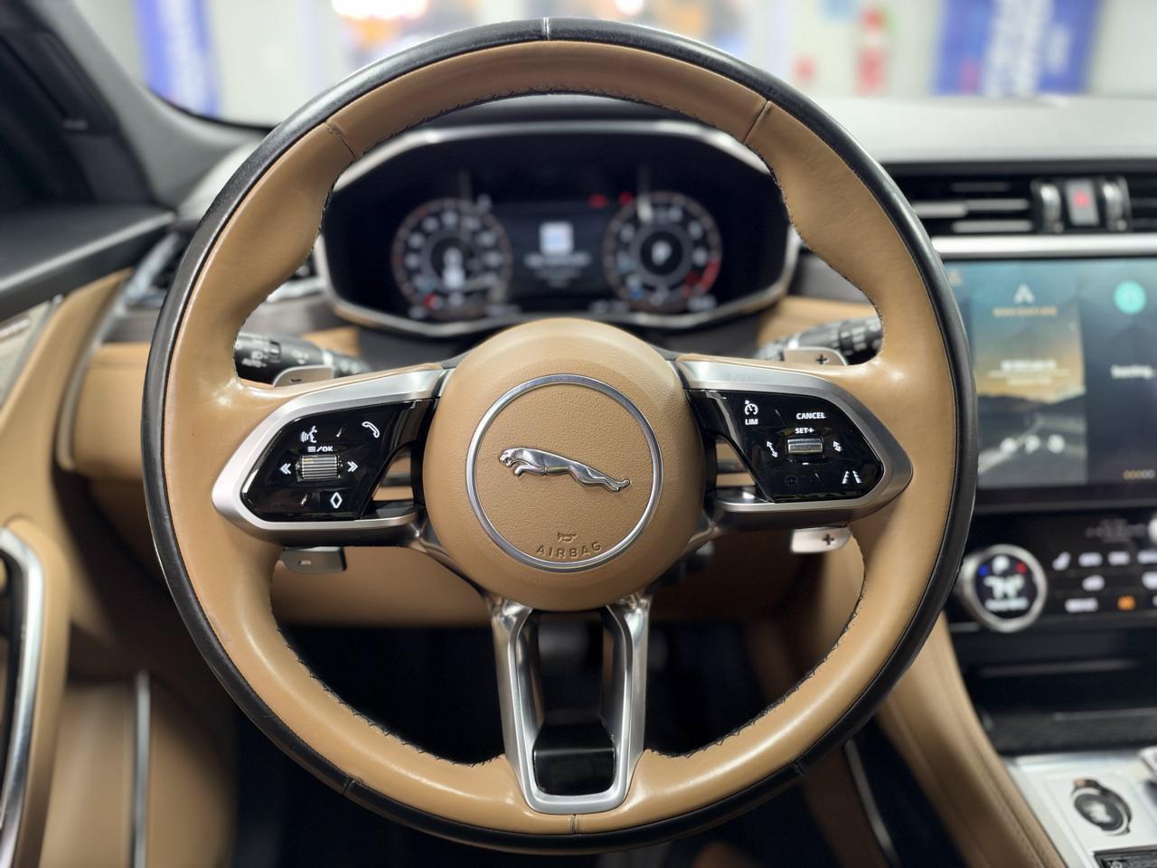 Used 2023 Jaguar F-PACE S AWD/4WD image 16
