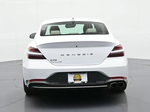 Used 2023 Genesis G70 2.0T image 7