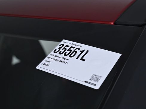 Certified 2026 Nissan Rogue S AWD/4WD image 32