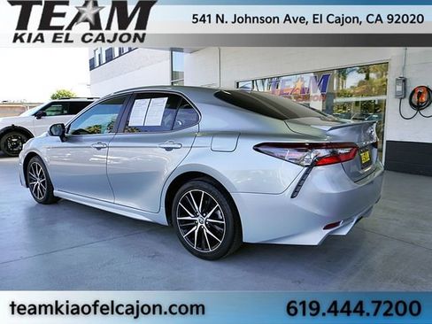 Used 2023 Toyota Camry SE image 7