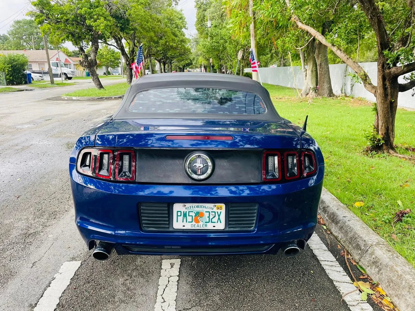Used 2014 Ford Mustang Convertible w/ Equipment Group 102A RWD image 4