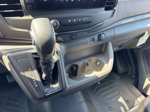 New 2025 Ford Transit 250 148 Medium Roof image 13