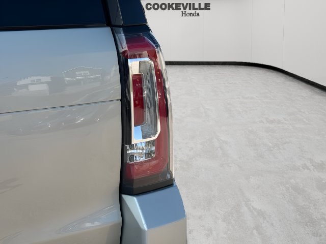Used 2016 GMC Yukon SLT w/ Open Road Package AWD/4WD image 7