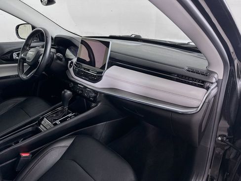 Used 2022 Jeep Compass Limited w/ Sun and Sound Group image 37