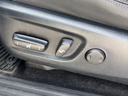 Used 2020 Toyota 4Runner SR5 image 16