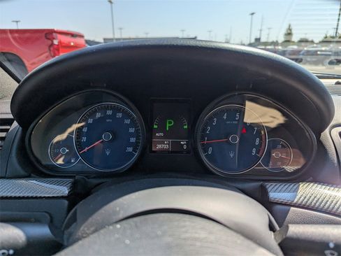 Used 2016 Maserati GranTurismo Sport image 18