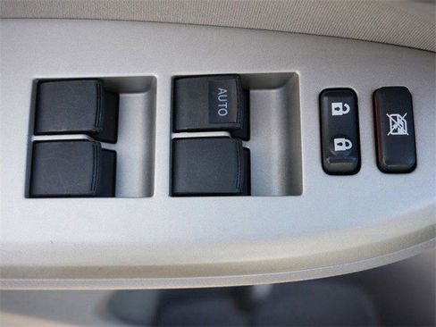 Used 2011 Toyota Corolla LE image 18