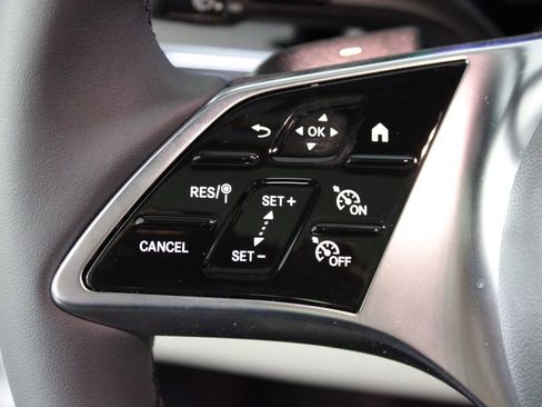 Certified 2025 Mercedes-Benz GLA 250 4MATIC image 21