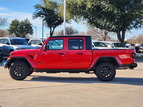 Certified 2022 Jeep Gladiator Sport image 4