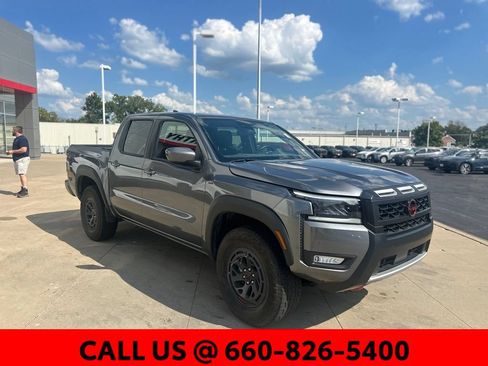 Used 2026 Nissan Frontier PRO-4X AWD/4WD image 4