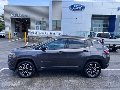 Used 2022 Jeep Compass Limited w/ Sun and Sound Group AWD/4WD image 5