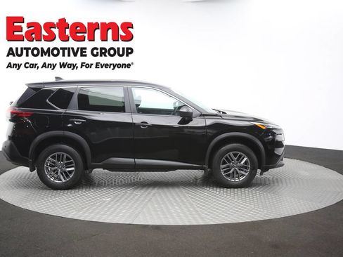Used 2023 Nissan Rogue S AWD/4WD image 40