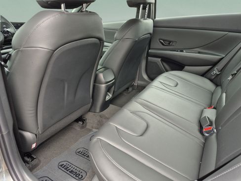 New 2026 Hyundai Elantra SEL Sport FWD image 15