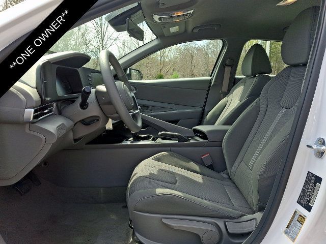 Used 2025 Hyundai Elantra SE FWD image 13