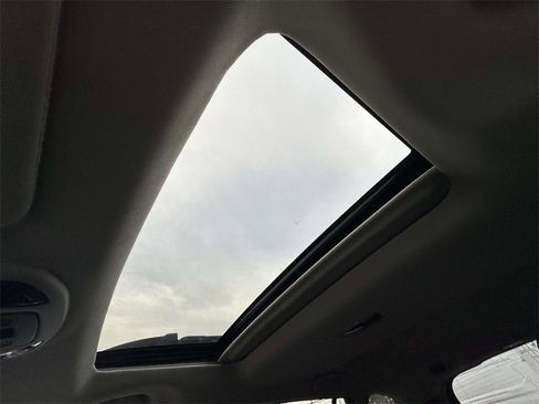 Used 2022 Subaru Outback Limited image 33