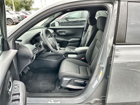 Used 2024 Honda HR-V Sport image 2