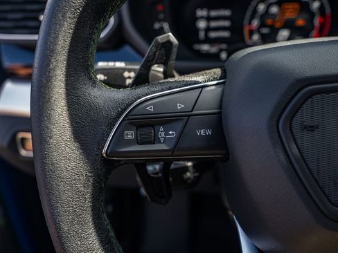 Used 2022 Lamborghini Urus image 22