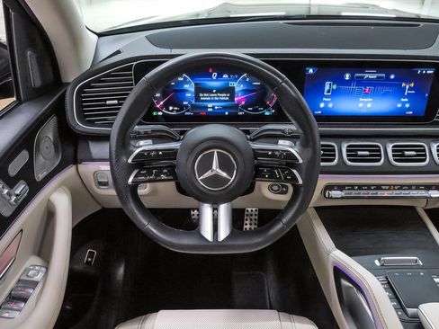Used 2024 Mercedes-Benz GLS 450 4MATIC image 22