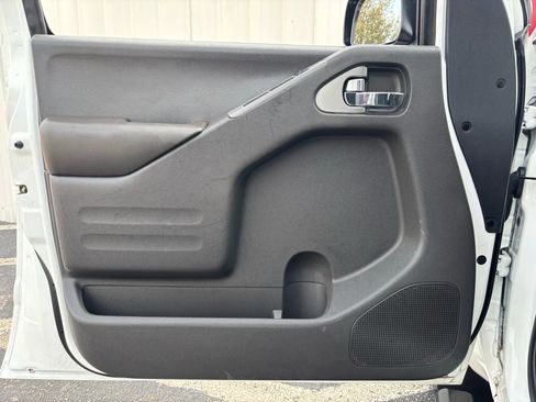 Used 2019 Nissan Frontier Desert Runner image 42