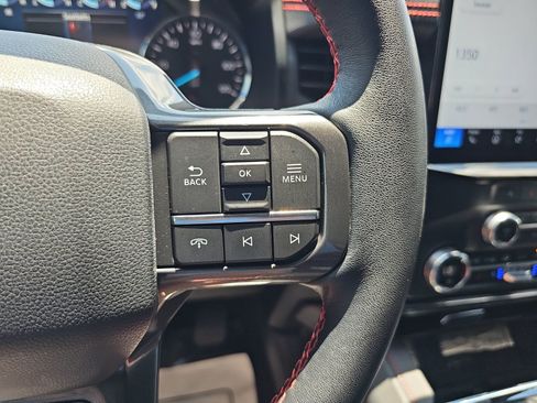 Used 2023 Ford Expedition Limited AWD/4WD image 15