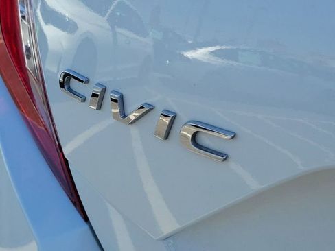 Used 2019 Honda Civic Sport image 7