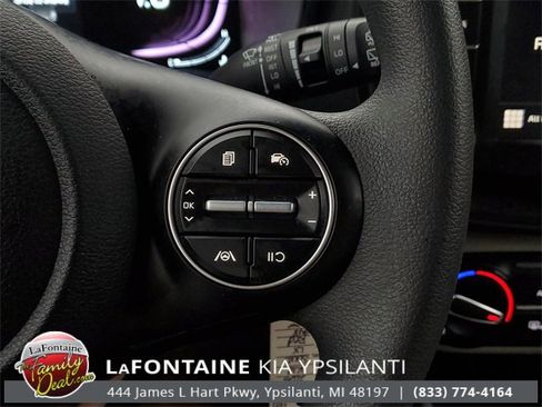 Certified 2025 Kia Soul LX image 18