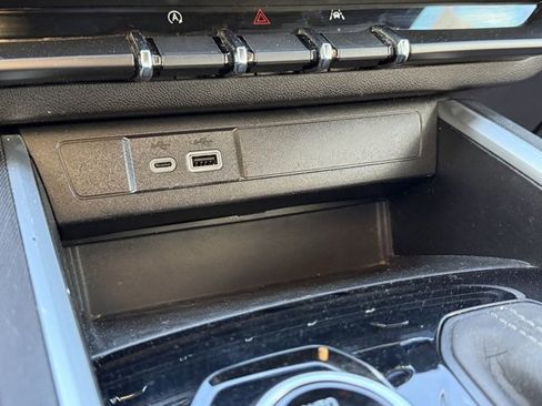 Used 2024 Chevrolet Colorado Trail Boss w/ Technology Package image 20