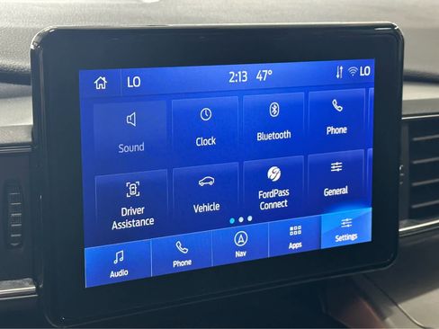 Used 2022 Ford Explorer XLT w/ Equipment Group 202A AWD/4WD image 24