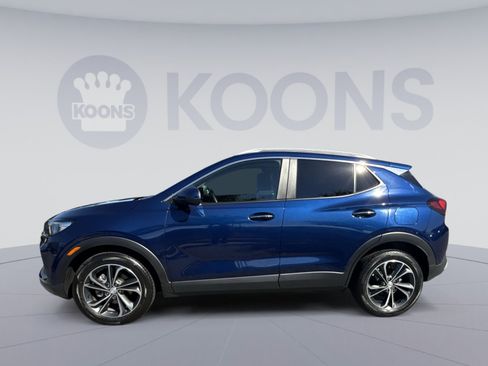Used 2023 Buick Encore GX Select w/ Safety Package II FWD image 2