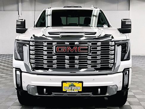 Used 2024 GMC Sierra 2500 Denali w/ Technology Package image 3