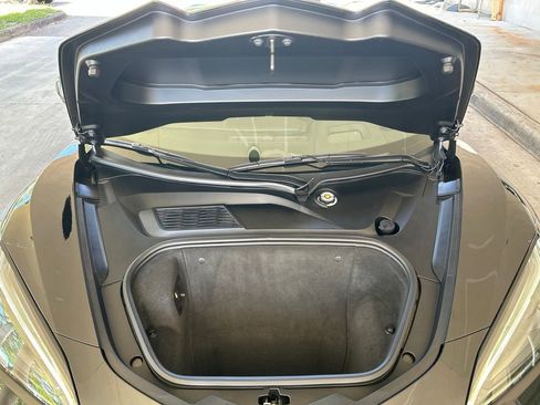 Used 2024 Chevrolet Corvette Stingray Preferred Cpe w/ Z51 Performance Package RWD image 9